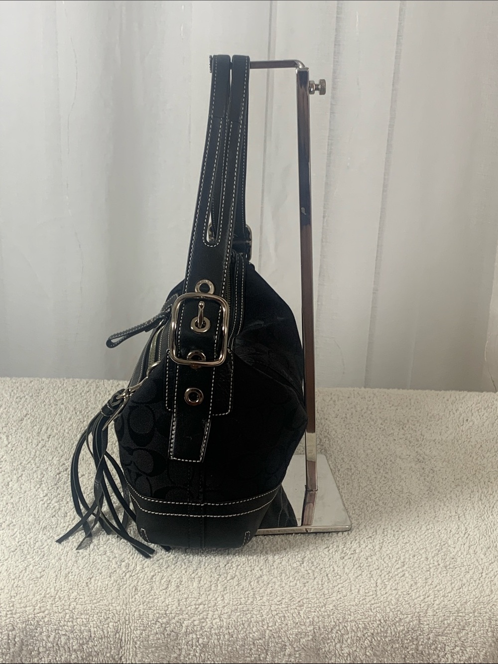 GUC Coach Black Small Shoulder Bag - Picture 2 of 9